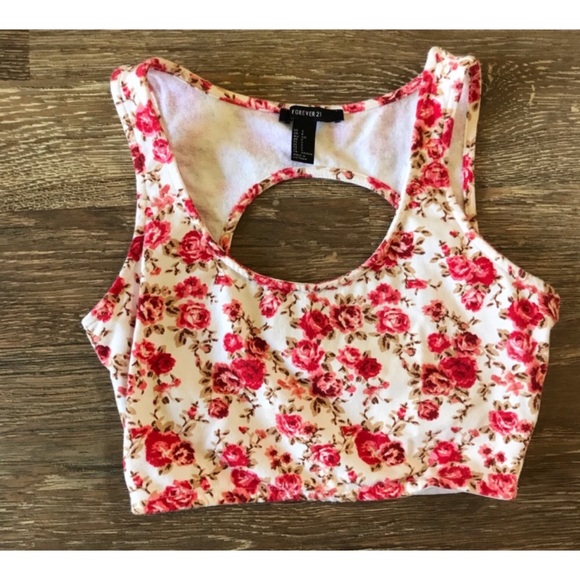 Forever 21 Tops - Forever 21 floral Crop top with pretty back